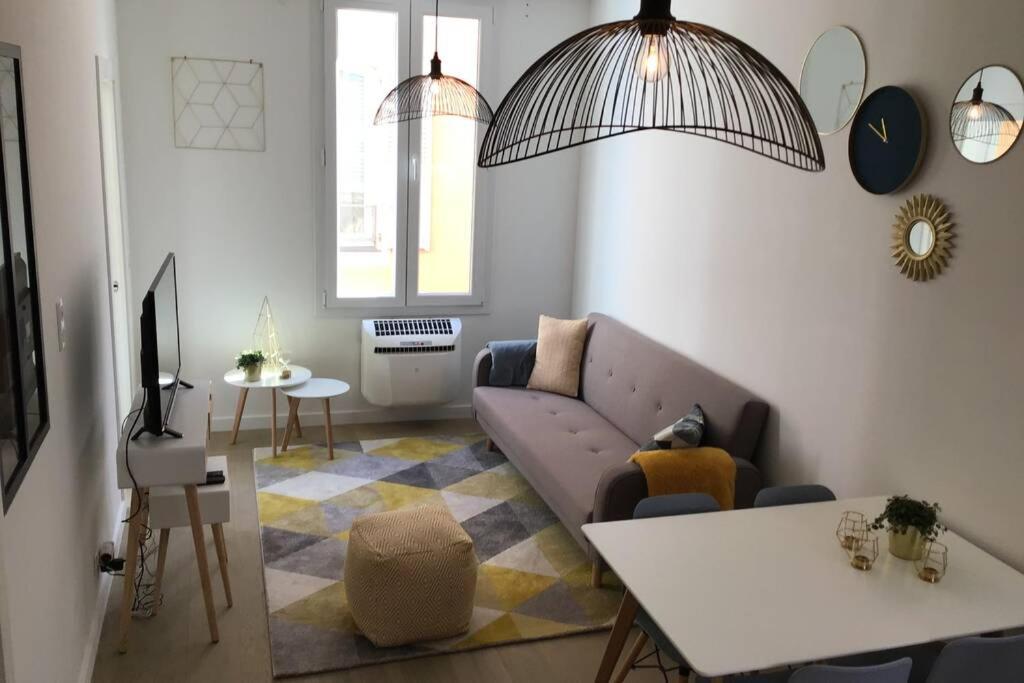 Appartement 2 Chambres Refait A Neuf, Climatise, A 2 Min De La Mer Nice Exteriér fotografie